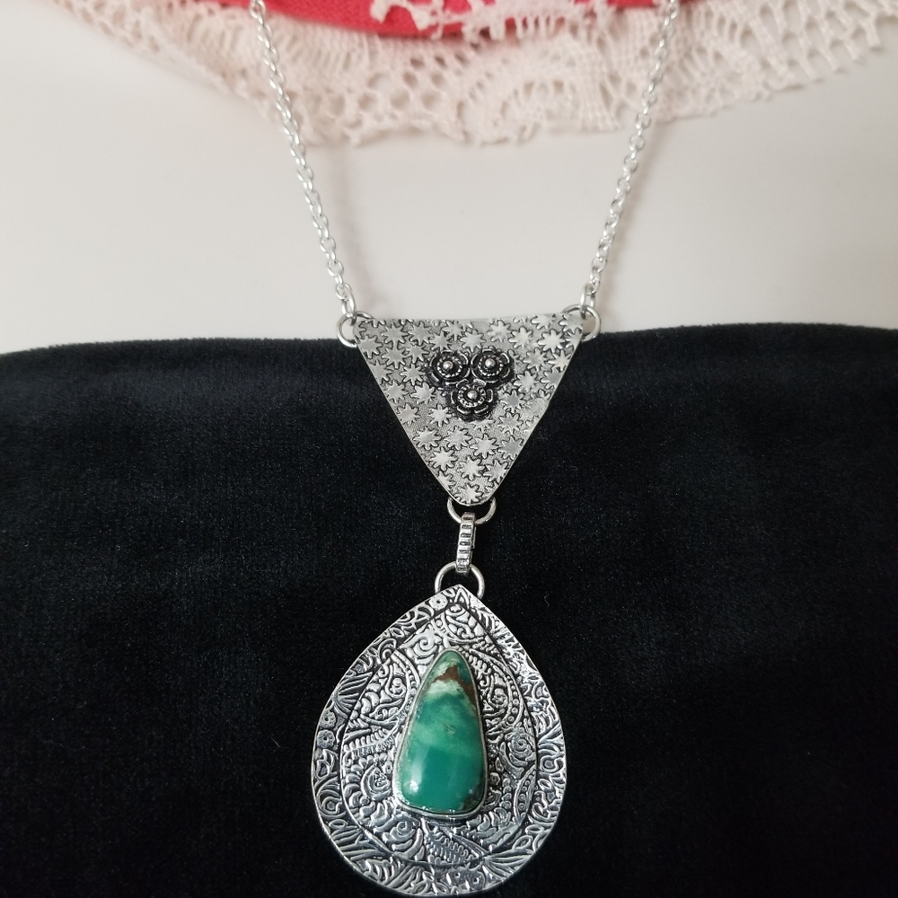 Unique Necklace With Natural Stone